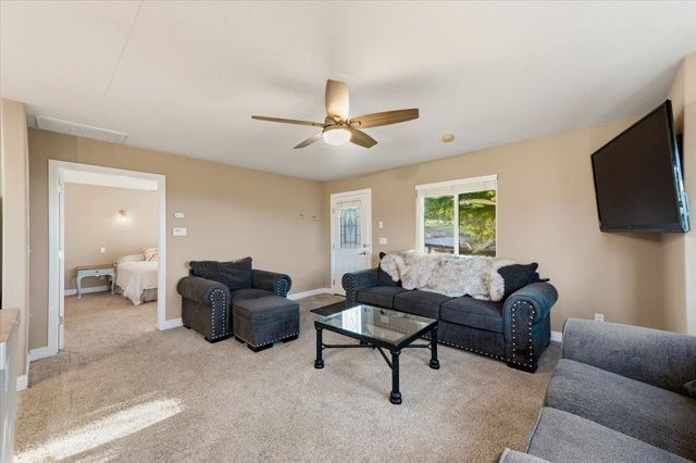 16380 Thornberry Way, Grass Valley, CA 95949