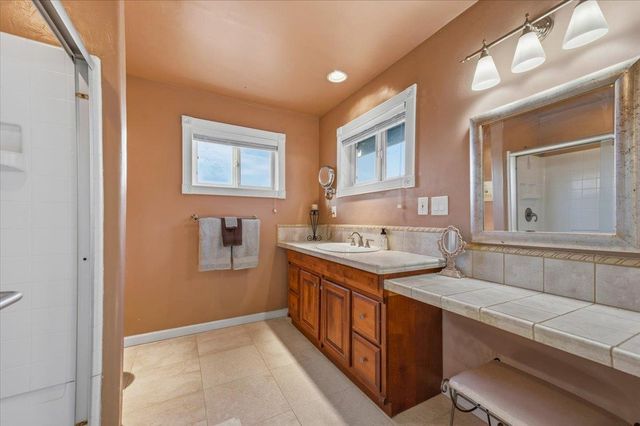 16380 Thornberry Way, Grass Valley, CA 95949