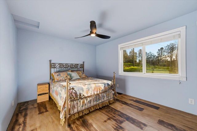 16380 Thornberry Way, Grass Valley, CA 95949