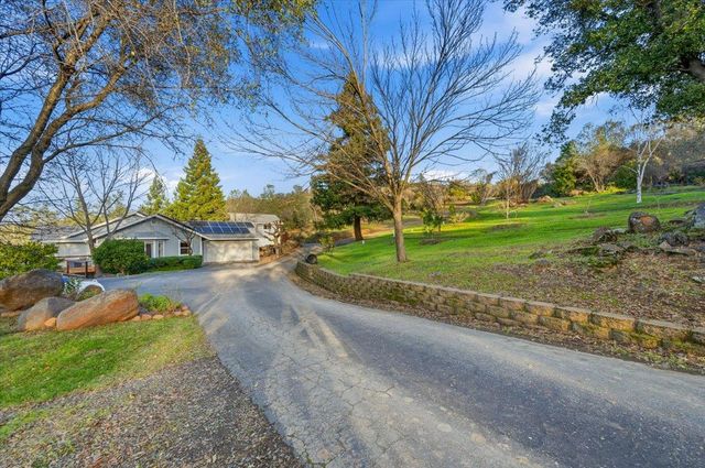 16380 Thornberry Way, Grass Valley, CA 95949