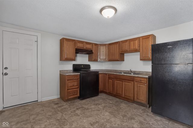 5884 E 42nd Street, Indianapolis, IN 46226