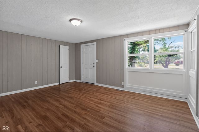 5884 E 42nd Street, Indianapolis, IN 46226