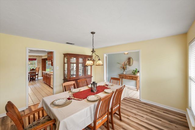 1018 Auburn Drive, Arlington, TX 76012