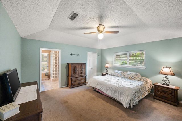 1018 Auburn Drive, Arlington, TX 76012