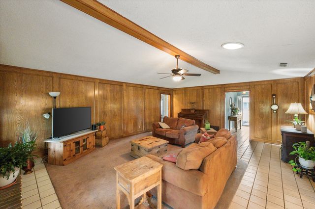 1018 Auburn Drive, Arlington, TX 76012