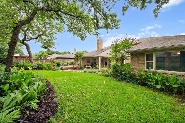 1018 Auburn Drive, Arlington, TX 76012