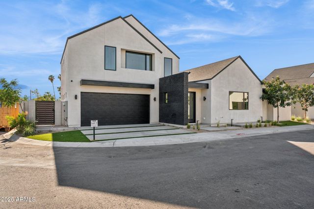 6306 N 10TH Drive, Phoenix, AZ 85013