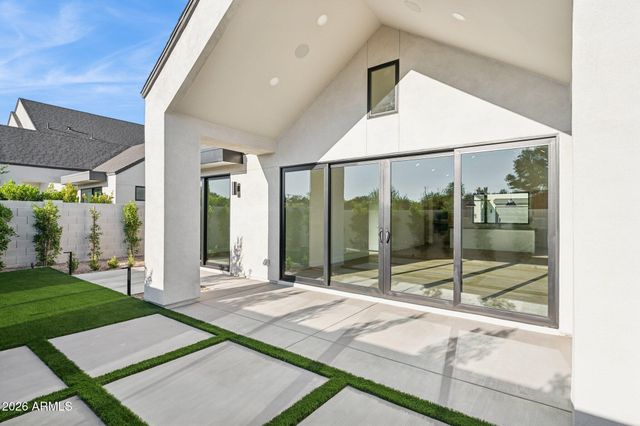 6306 N 10TH Drive, Phoenix, AZ 85013