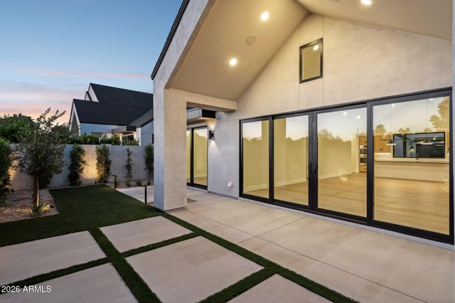 6306 N 10TH Drive, Phoenix, AZ 85013