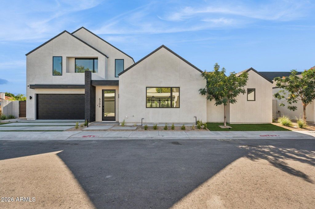 6306 N 10TH Drive, Phoenix, AZ 85013