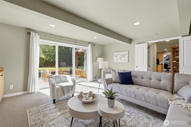 4423 156th Place SE, Bellevue, WA 98006