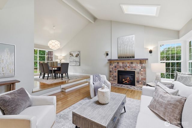 4423 156th Place SE, Bellevue, WA 98006
