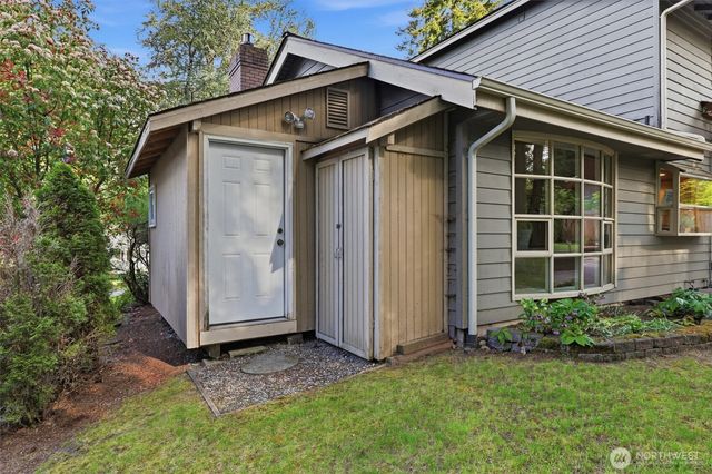 4423 156th Place SE, Bellevue, WA 98006
