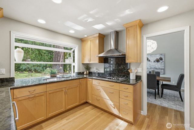 4423 156th Place SE, Bellevue, WA 98006