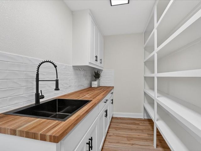 603 Conveyor Drive, Joshua, TX 76058