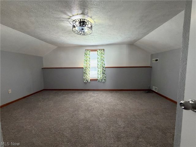 3103 9th Avenue, Vienna, WV 26105