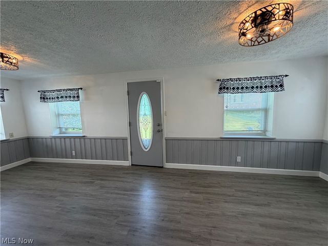 3103 9th Avenue, Vienna, WV 26105