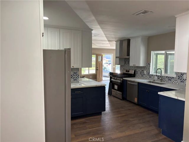 2715 Petaluma, Long Beach, CA 90815