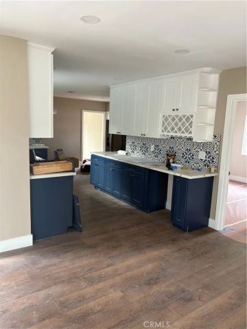 2715 Petaluma, Long Beach, CA 90815