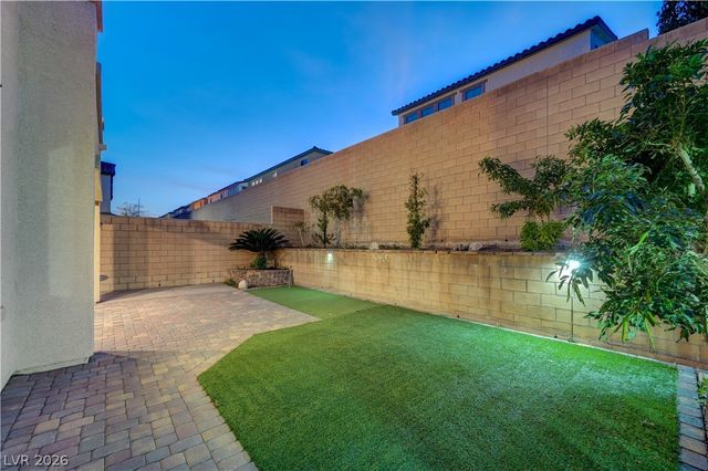 8125 Skye Plum Street, Las Vegas, NV 89166