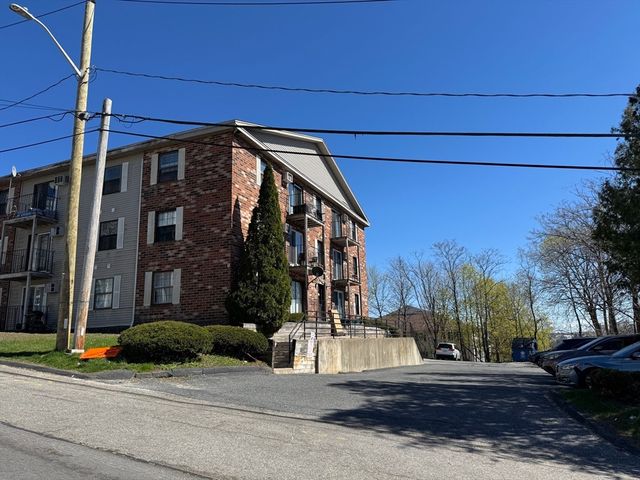 10 Hemans Street 21, Worcester, MA 01605