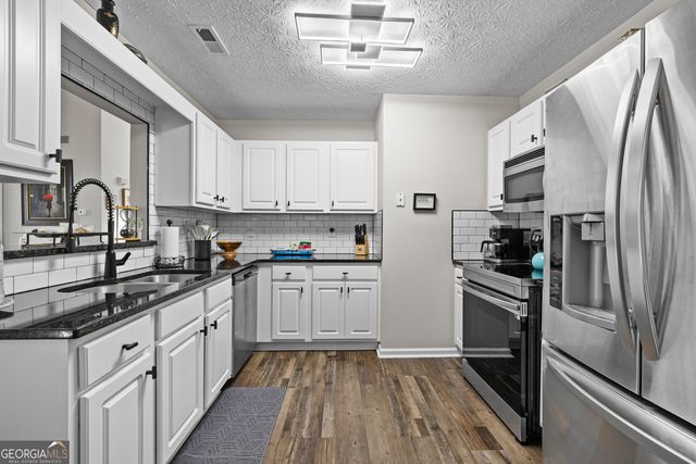150 Eastfield Court, Fayetteville, GA 30215