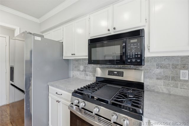 321 N Joanna Street W, Catoosa, OK 74015