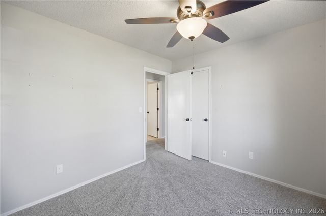 321 N Joanna Street W, Catoosa, OK 74015