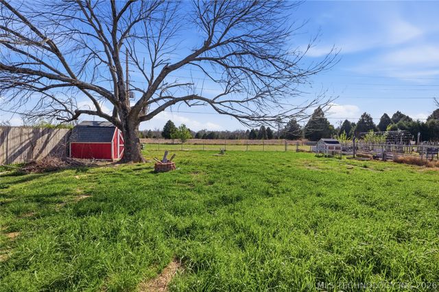 321 N Joanna Street W, Catoosa, OK 74015