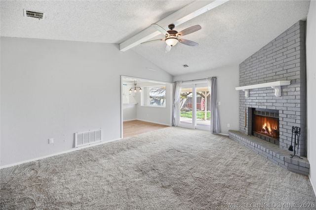 321 N Joanna Street W, Catoosa, OK 74015