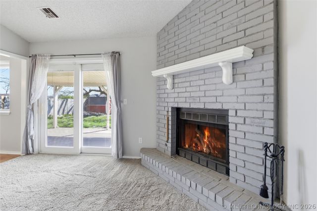 321 N Joanna Street W, Catoosa, OK 74015