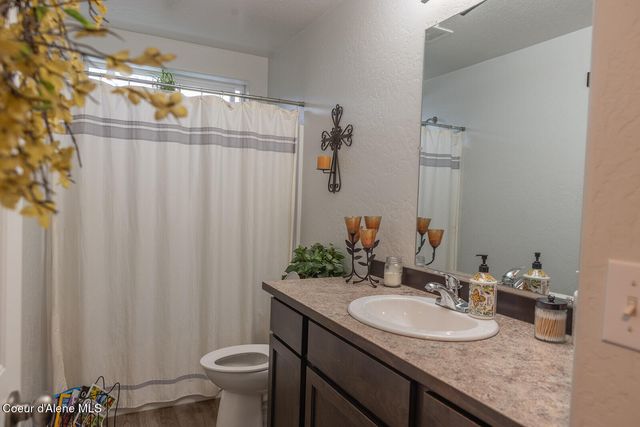 32359 N 10th AVE, Spirit Lake, ID 83869