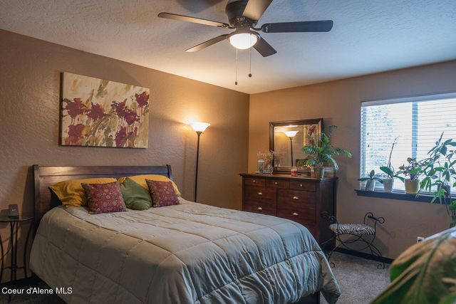 32359 N 10th AVE, Spirit Lake, ID 83869