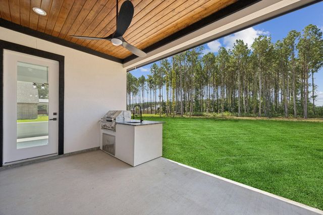 949 Road 66111, Dayton, TX 77535