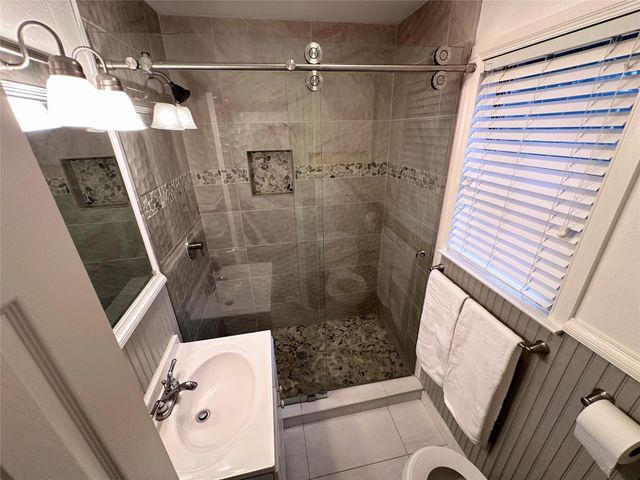 4222 Newton Avenue 103, Dallas, TX 75219