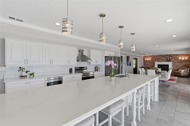 2928 68TH AVENUE S, St Petersburg, FL 33712