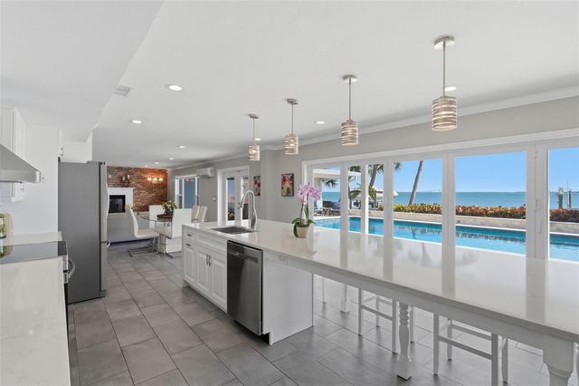 2928 68TH AVENUE S, St Petersburg, FL 33712