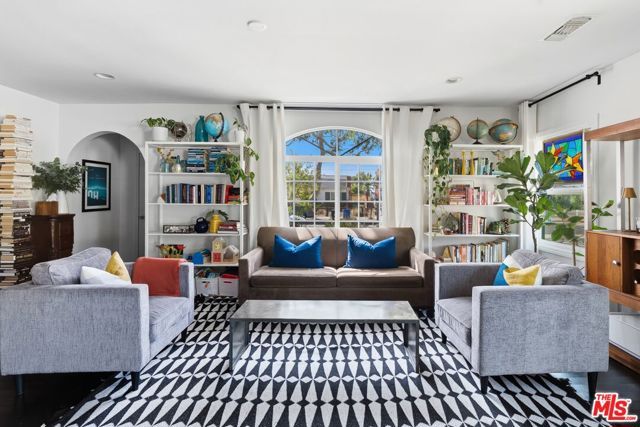 10963 Lindblade St, Culver City, CA 90230