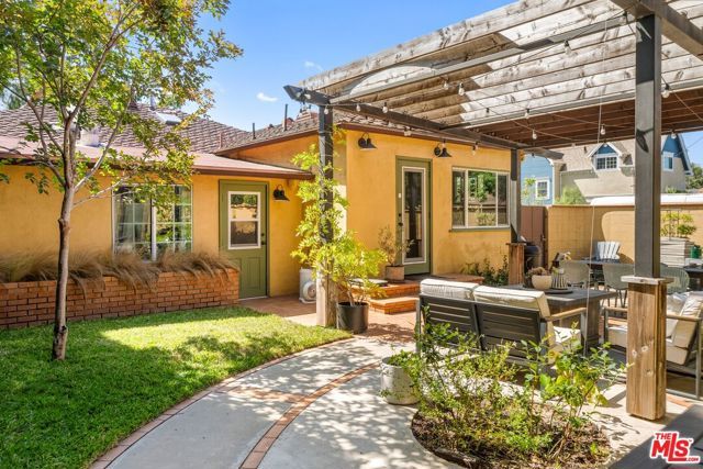 10963 Lindblade St, Culver City, CA 90230