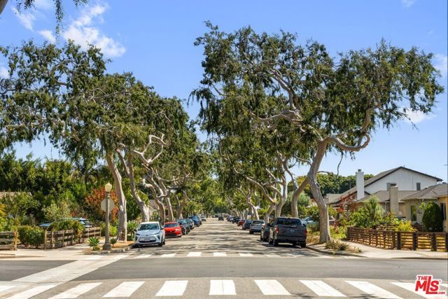 10963 Lindblade St, Culver City, CA 90230