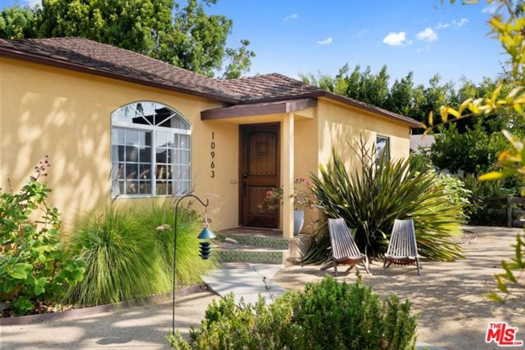 10963 Lindblade St, Culver City, CA 90230