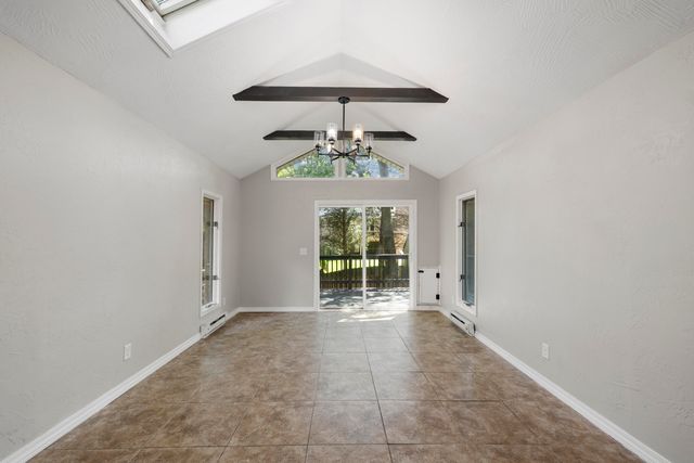 4663 S Roubidoux Place, Springfield, MO 65804