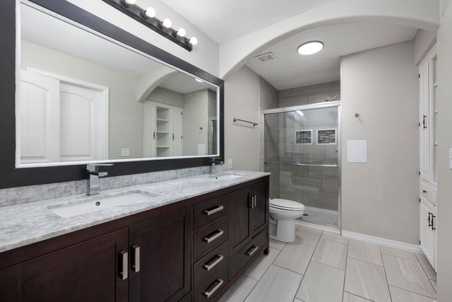 4663 S Roubidoux Place, Springfield, MO 65804