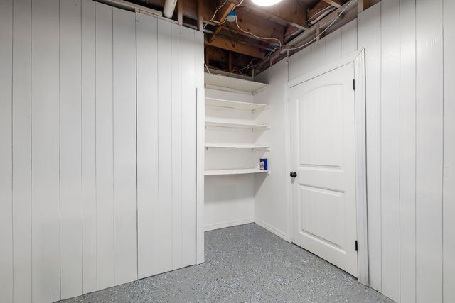 4663 S Roubidoux Place, Springfield, MO 65804