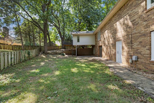 4663 S Roubidoux Place, Springfield, MO 65804