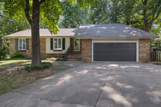 4663 S Roubidoux Place, Springfield, MO 65804