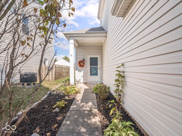 464 Grabill Drive, Westfield, IN 46074