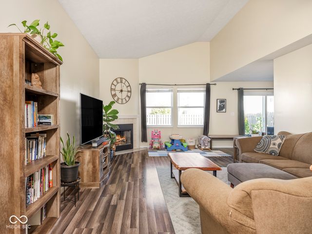 464 Grabill Drive, Westfield, IN 46074