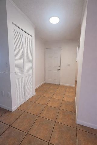 15761 SW 137 ave 202, Miami, FL 33177