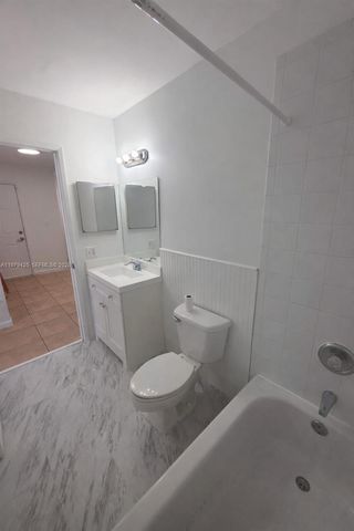 15761 SW 137 ave 202, Miami, FL 33177